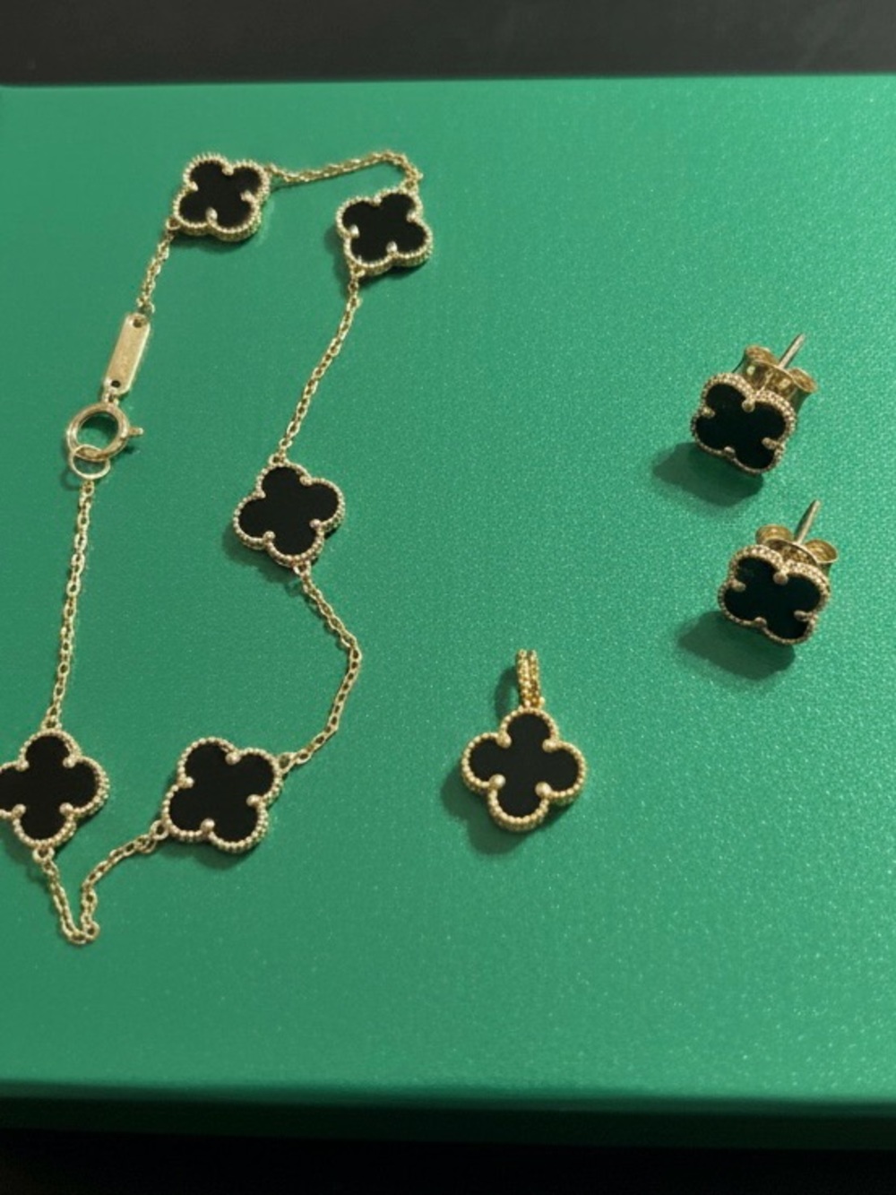 Black Clover Jewelry Set ✨ 18K Gold • Bracelet, Earrings & Pendant • 9-10mm